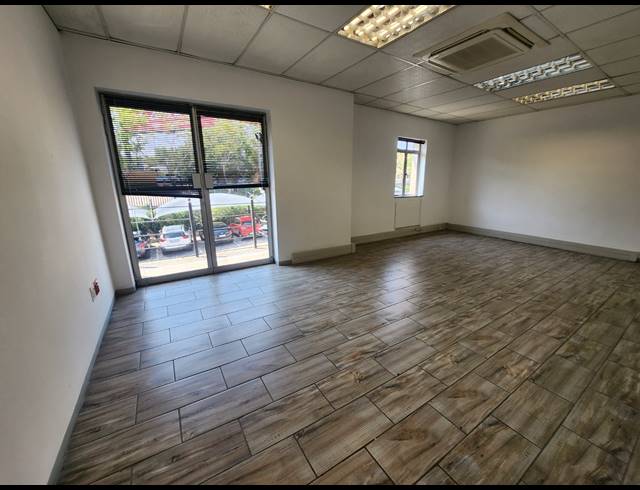 662M² OFFICE TO LET IN VORNA VALLEY
